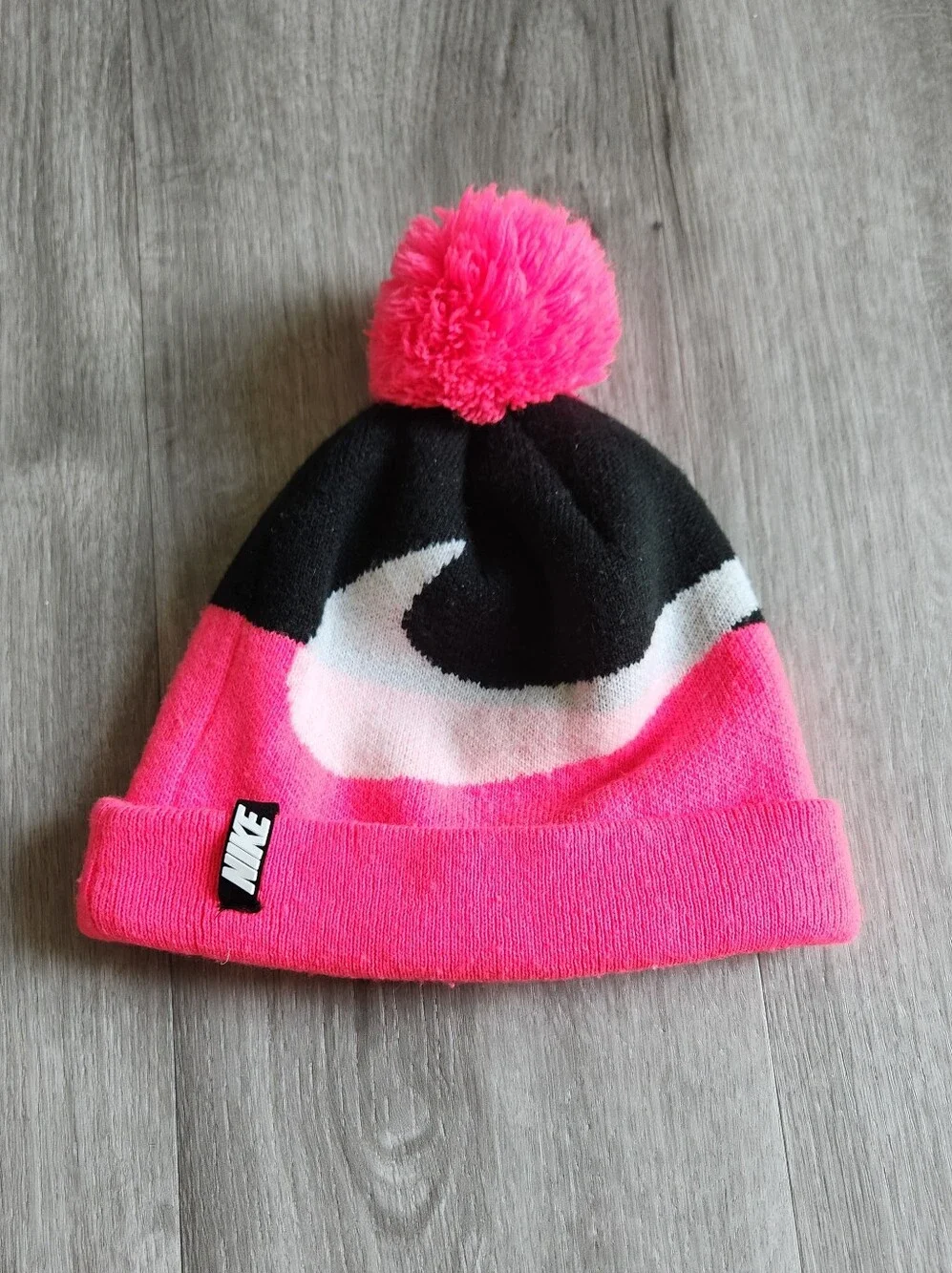 NiKE Youth Winter Hat Pink/black/white